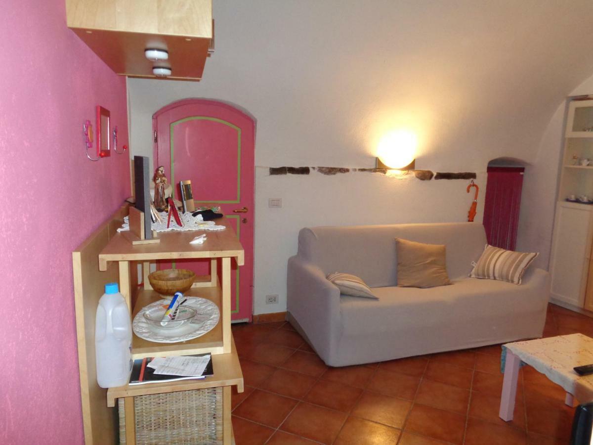 Apartment Medieval Village Isolabona エクステリア 写真
